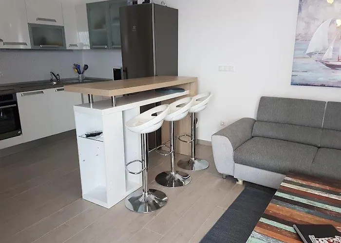 Cosy Corner Apartment