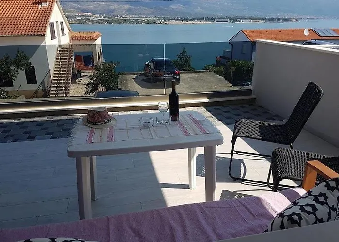 Cosy Corner Apartment Trogir